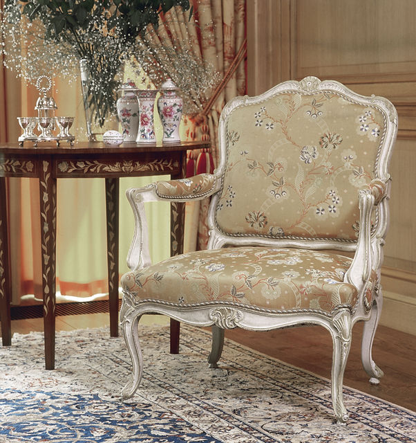 Antique 2024 style furniture